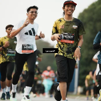 Runner Photo 6205042