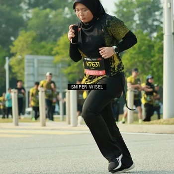 Runner Photo 6205059