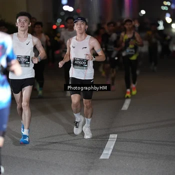 Runner Photo 6205078
