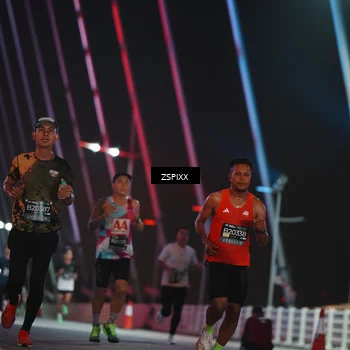 Runner Photo 6205095