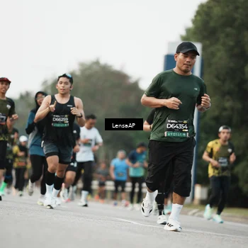 Runner Photo 6205101