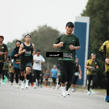 Runner Photo 6205102