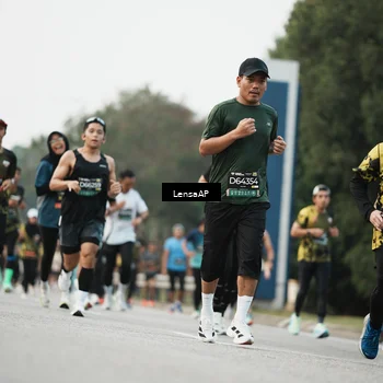 Runner Photo 6205103