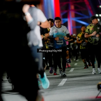 Runner Photo 6205110