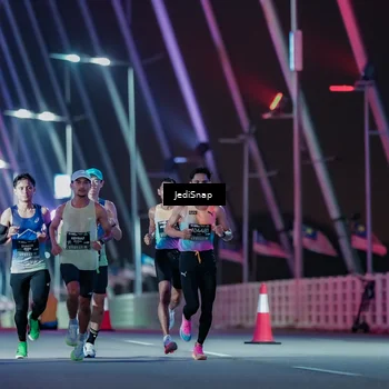 Runner Photo 6205126