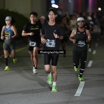 Runner Photo 6205140