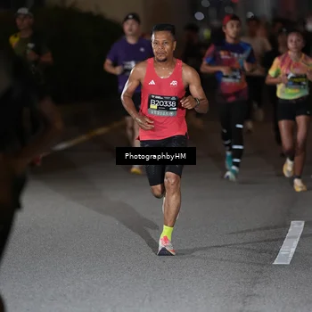 Runner Photo 6205180