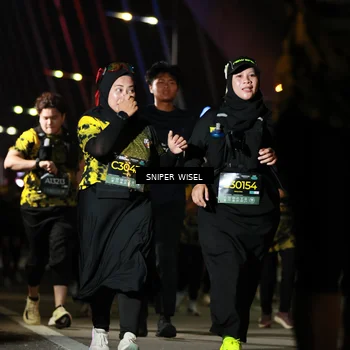 Runner Photo 6205340