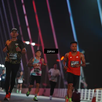 Runner Photo 6205492
