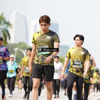 Runner Photo 6205598