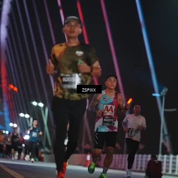 Runner Photo 6205716