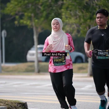 Runner Photo 6205746