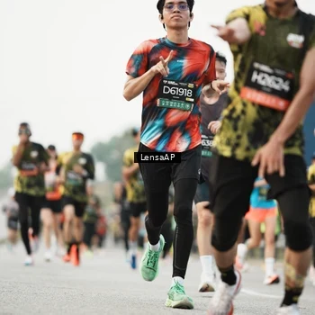 Runner Photo 6205763