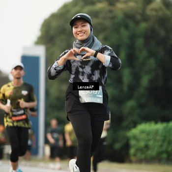 Runner Photo 6205878