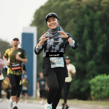 Runner Photo 6205880