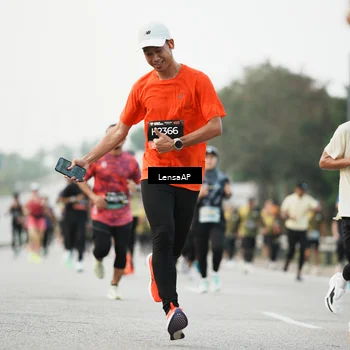 Runner Photo 6205965