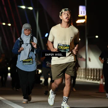 Runner Photo 6205975
