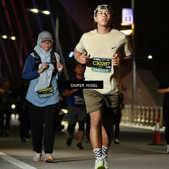 Runner Photo 6205986