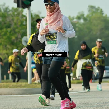Runner Photo 6205987