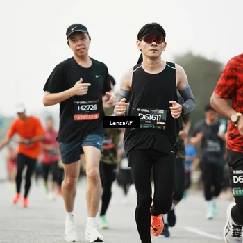 Runner Photo 6205999