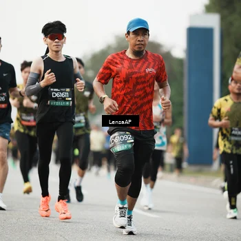 Runner Photo 6206000