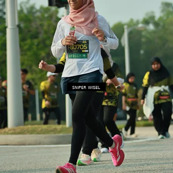 Runner Photo 6206004