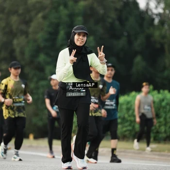 Runner Photo 6206042