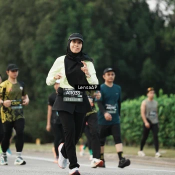 Runner Photo 6206059