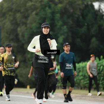 Runner Photo 6206067