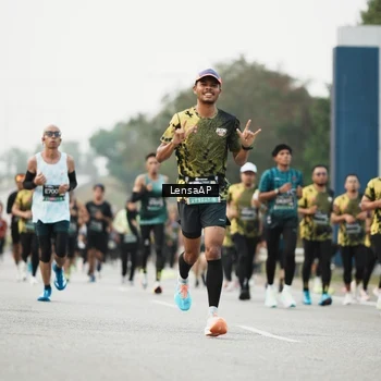 Runner Photo 6206151
