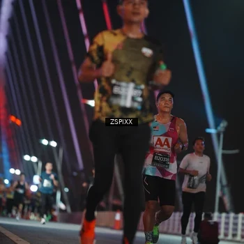 Runner Photo 6206251