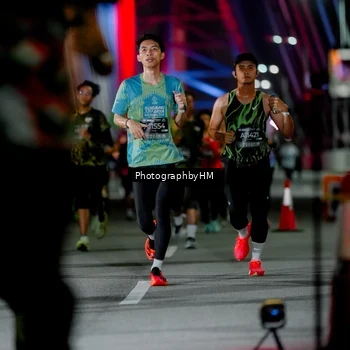Runner Photo 6206325