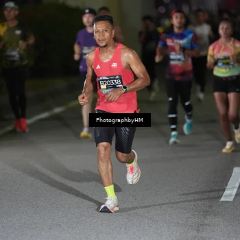 Runner Photo 6206346