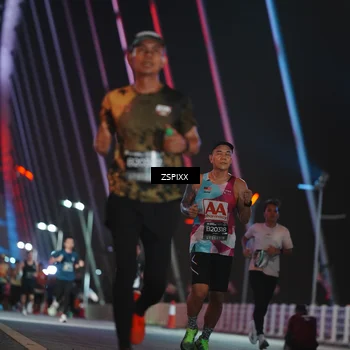 Runner Photo 6206678