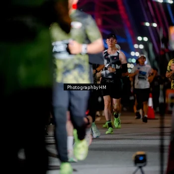 Runner Photo 6206899