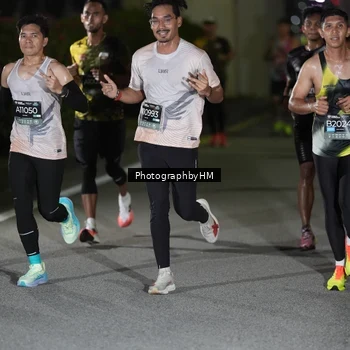 Runner Photo 6206975