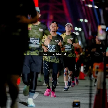 Runner Photo 6207002