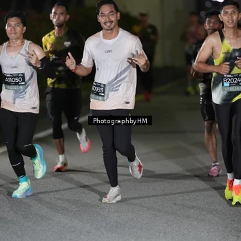 Runner Photo 6207015