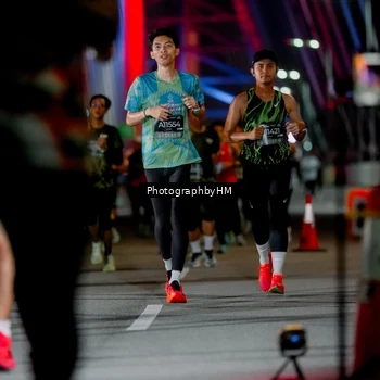 Runner Photo 6207145