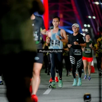 Runner Photo 6207152