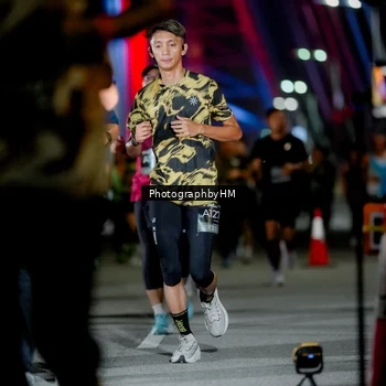 Runner Photo 6207308