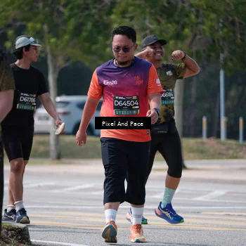 Runner Photo 6207466