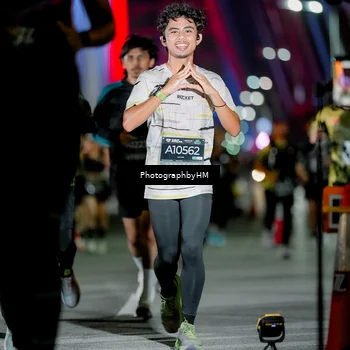 Runner Photo 6207600