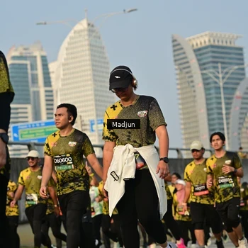 Runner Photo 6207645
