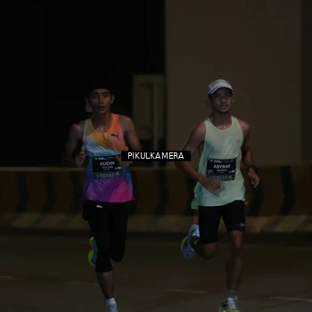 Runner Photo 6207695