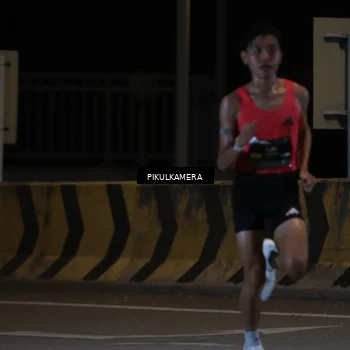 Runner Photo 6207698