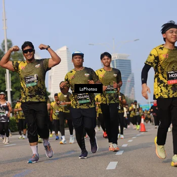 Runner Photo 6207840