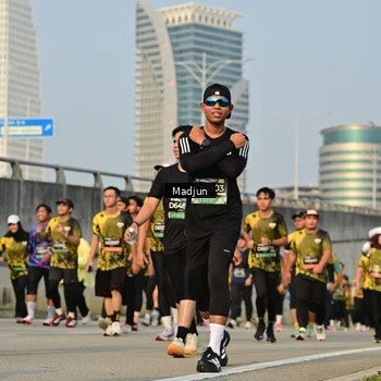 Runner Photo 6207895