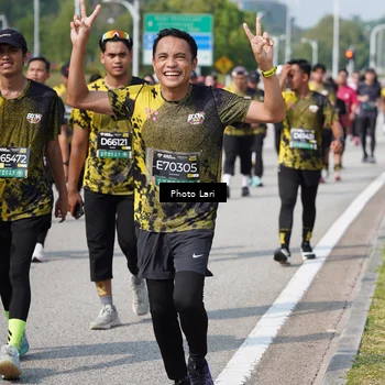 Runner Photo 6208056