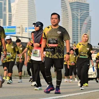 Runner Photo 6208423